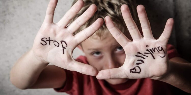 Bullying: Όταν οι σκιές μεγαλώνουν